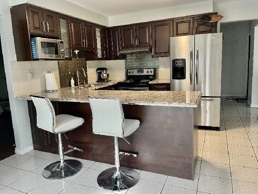 Private Non Sharing Large Room For Female Only Brampton 700 In Mississauga Peel Region On Room Rentals Roommates