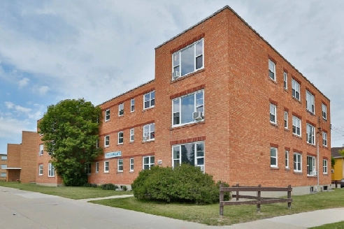 Moorgate Apartments - Bachelor Apartment for Rent Image# 1