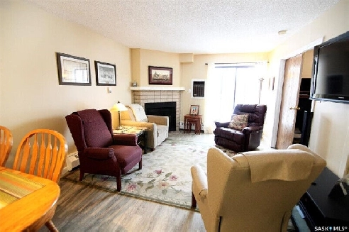 #214 - 3420 Park STREET Image# 1
