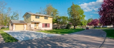 Pinawa Home for Sale Image# 1