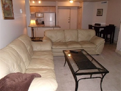 Two Bed Top Floor Downtown condo in Riverwalk villas Image# 1