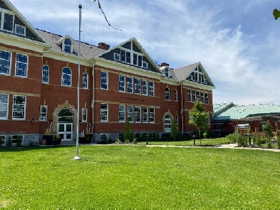 Apartment for rent at Oxford Estates in Tillsonburg. Image# 1