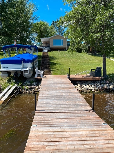 Lake Front Cabin for Sale on Lee River Lac du Bonnet Image# 1