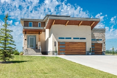 309 Spruce Creek Cres- Luxury Home - Spruce Creek Estates Image# 1