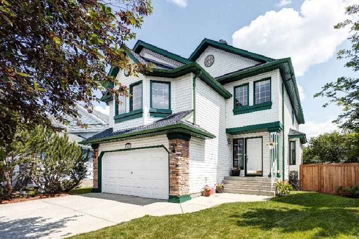 25k price drop updated walkout douglasdale home on a huge lot in calgary,ab - houses for sale