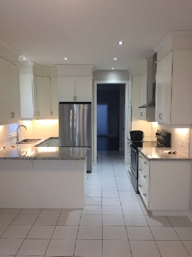 Beautiful 3 Bed   Den & 2-1/2 Bath TH For Rent Image# 1