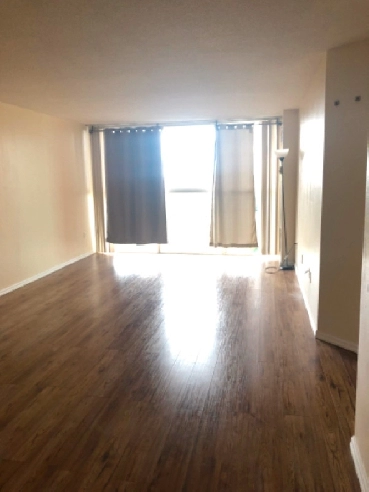 2 Bedroom Apartment for Rent - Square One Area Image# 2