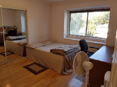 Furnished room with pvt washroom in Kerrisdale (20min bus to UBC Image# 1