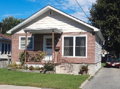 House For Sale - Cornwall