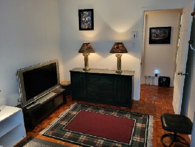 Chambre meublé à louer prêt du Cégep André Laurendeau à La Image# 1