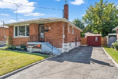 OSHAWA 3 BED HOUSE! 2 BED BASEMENT APARTMENT! FOR SALE! CALL NOW Image# 1