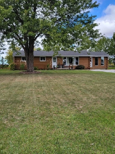 3 Bedroom 1 Bathroom House for Sale by Owner - Merlin Image# 1