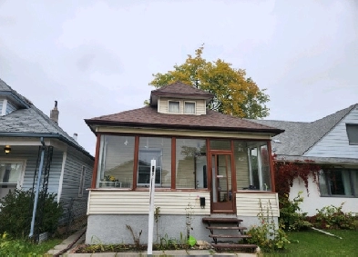 House for sale in Elmwood Image# 1