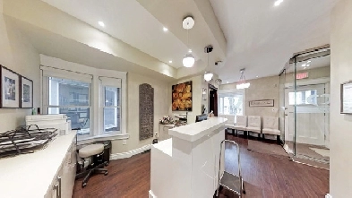 Roncesvilles Retail Space