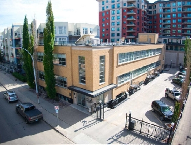 Executive Downtown Edmonton Loft!! Image# 1
