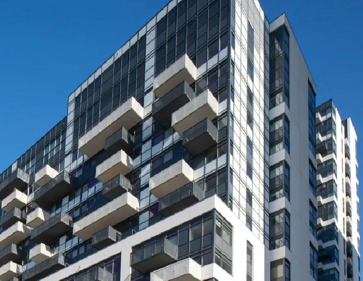 Large Den by Yonge and Davisville in City of Toronto,ON - Apartments & Condos for Rent