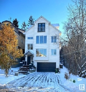 Another Rare and Unique Skunk Hollow Home!! Image# 1