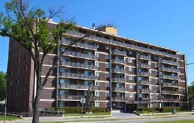 2 Bedroom Suites in River Heights on Grant Avenue Image# 2