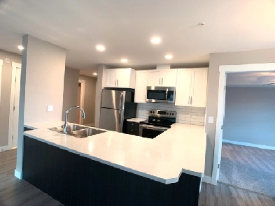 Webb South - 2 bedroom, 2 bath corner unit, Central Sardis Image# 1