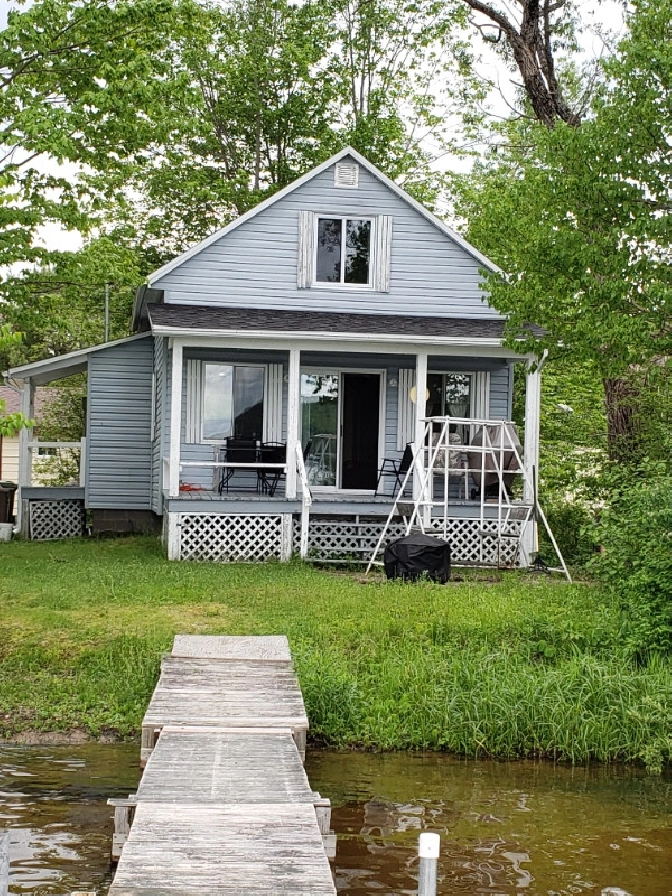 Lac Sergent Petit chalet à louer bord du lac été 2023 in Québec City,QC