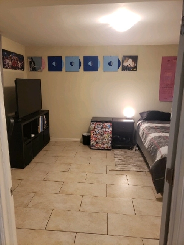 Room For Rent (Until end of April) Image# 1