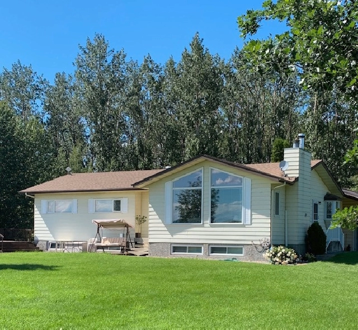 6 bed/3 ½ bath house on 10 acres close to Edmonton in Edmonton,AB - Houses for Sale