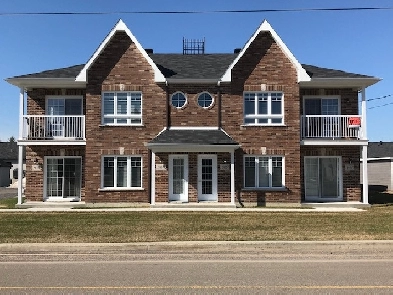 Logement 4½ neuf avec garage à louer, Saint-Félix-de-Valois Image# 1