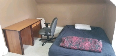 Room available close to uofw for students Image# 1