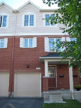 Kanata 3 Den Bedroom Townhome available March 1 Image# 1