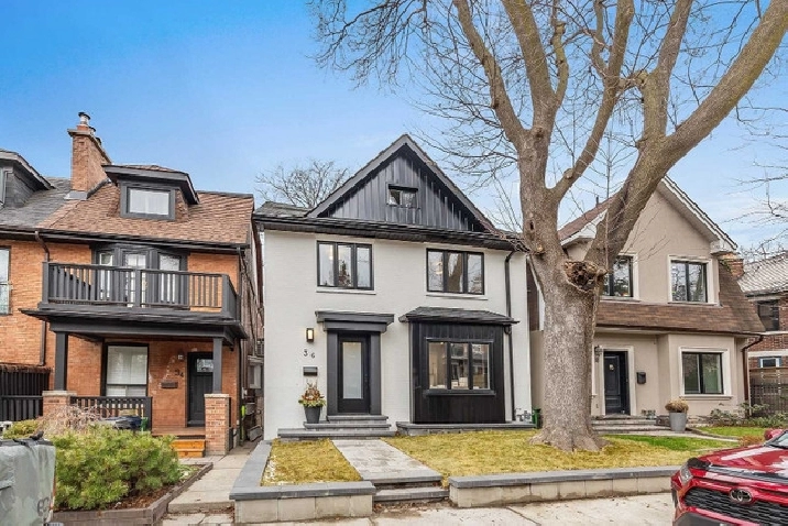 Stunning 5 Bed/4 Bath Family Home! in City of Toronto,ON - Houses for Sale