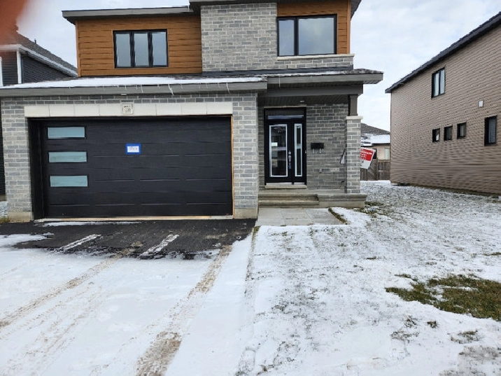 A brand new single family house for rent in Ottawa,ON - Apartments & Condos for Rent