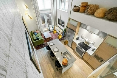 Elegantly designed urban loft, corner suite Image# 10