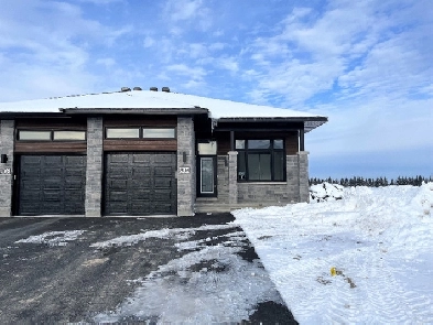 EXIT Realty Matrix - 804 Namur St, Embrun Image# 1