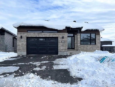 Exit Realty Matrix - 637 Conservation, Casselman Image# 1