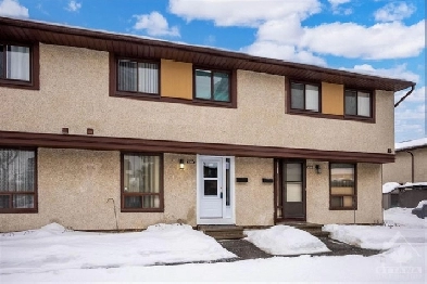 Move in ready townhome 4Bed 3Bath!! Image# 1