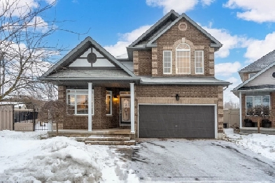 Detached Home For Sale Image# 1