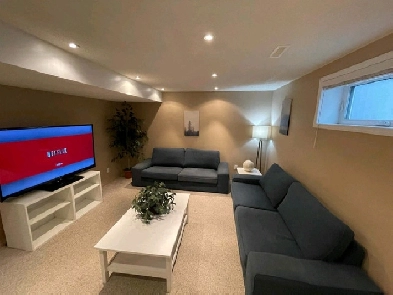 AirBNB Pet Friendly - 2Bedroom on the Park! Image# 1