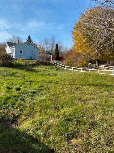 VACANT LOT LOCATED  CLOSE TO OCEAN,    LIVERPOOL NS Image# 2