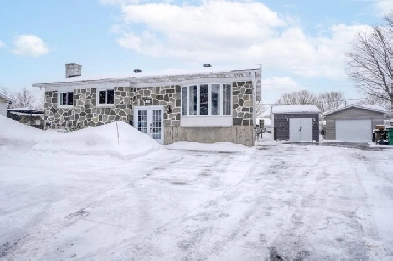 Maison à vendre - 393 Rue King Saint-Eustache Image# 1