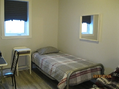 Chambre à louer (Petit loft) dans une maison privée (Maizeret)