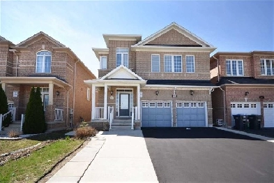 1 Room Available Upstairs - $1100 - Brampton