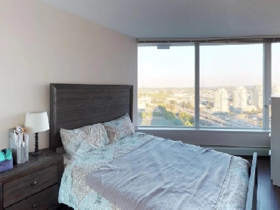 Rent a Private Room with Ensuite Bathroom in Downtown Image# 2