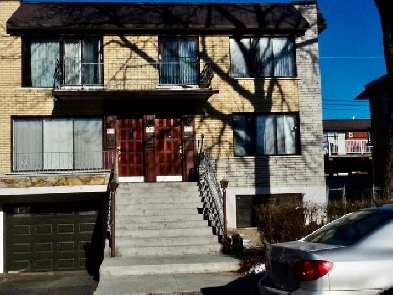 St.Leonard grand appartement dans triplex.   2 etages. Garage.