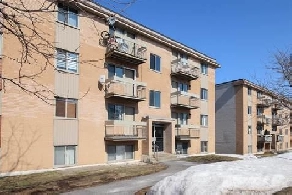 960 CARTIER BLVD Image# 1