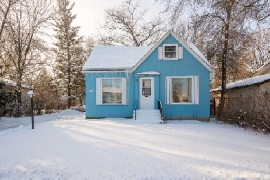 194 Home Street , Steinbach