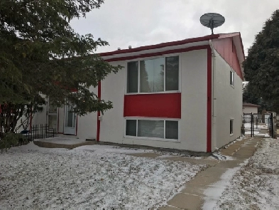 Side-by-side duplex,in East Kildonan Image# 3