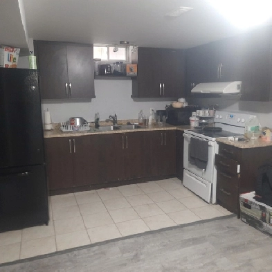 1 private room available