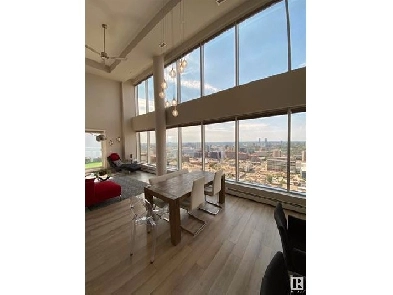 Unparalleled Views and Timeless Luxury! Image# 7