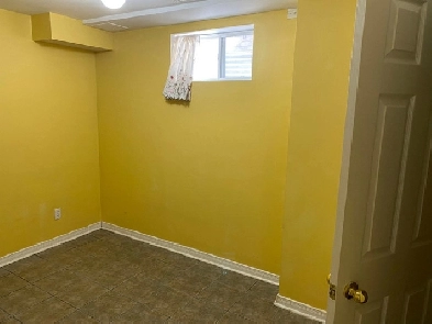 1 room avail for  female