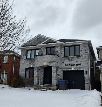 2   1 Bed Condo Apt Home in Toronto